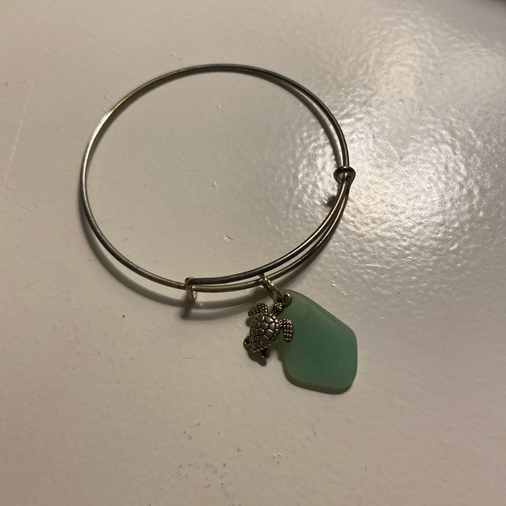 Silver Turtle Charm Bracelet with Green Pendant